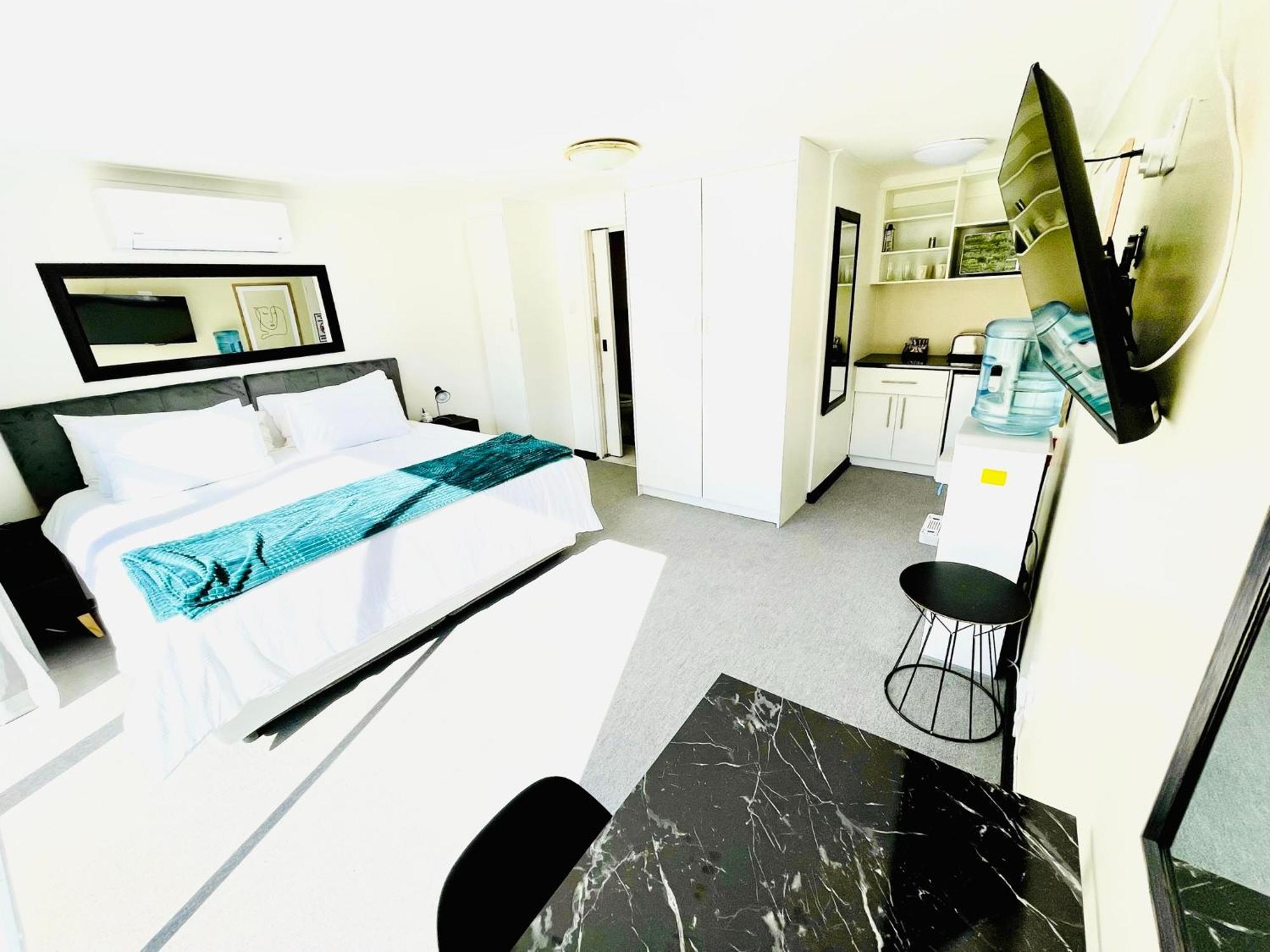 Hotel Vibes Cape Town Plattekloof Екстер'єр фото