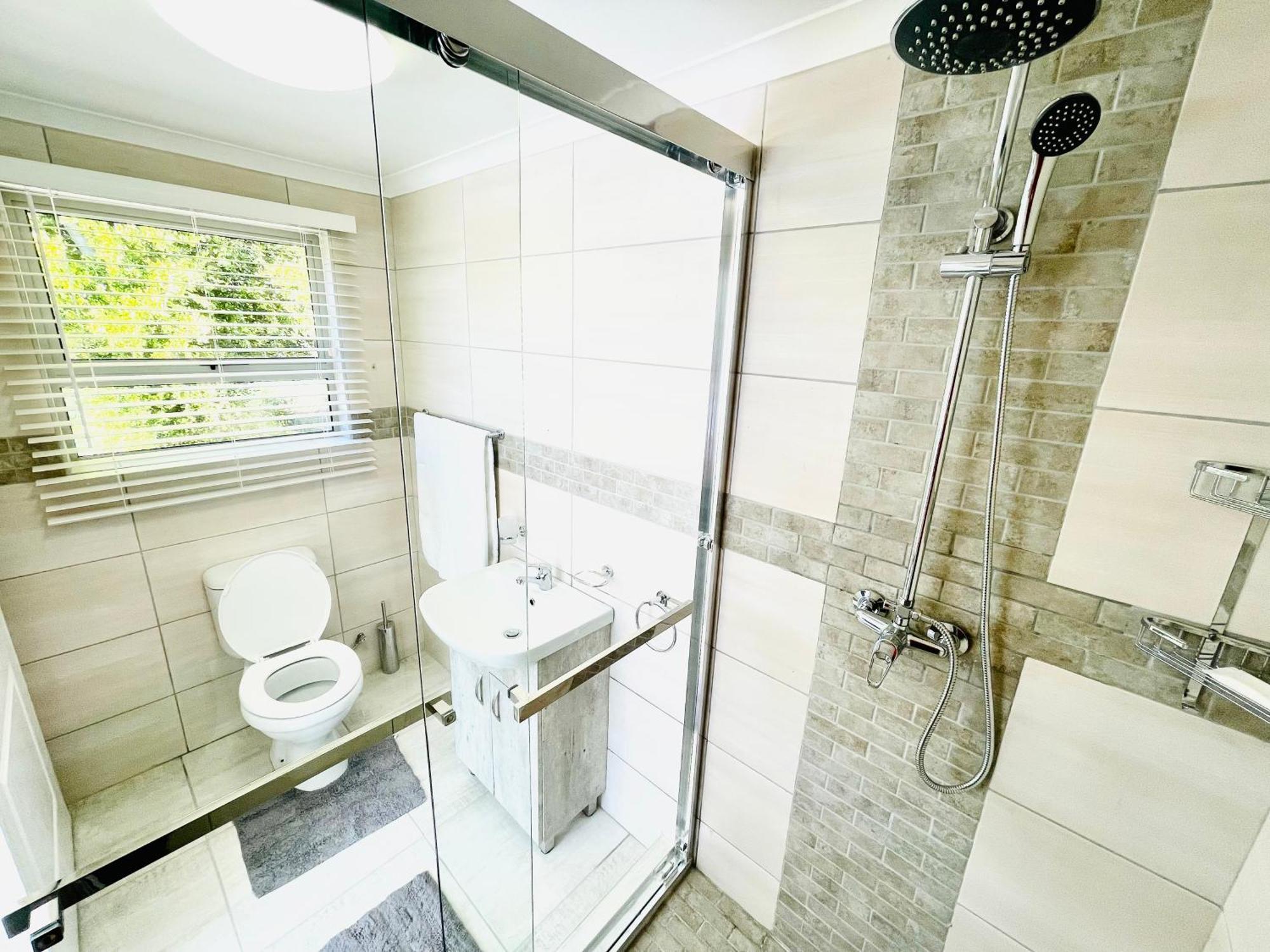 Hotel Vibes Cape Town Plattekloof Екстер'єр фото